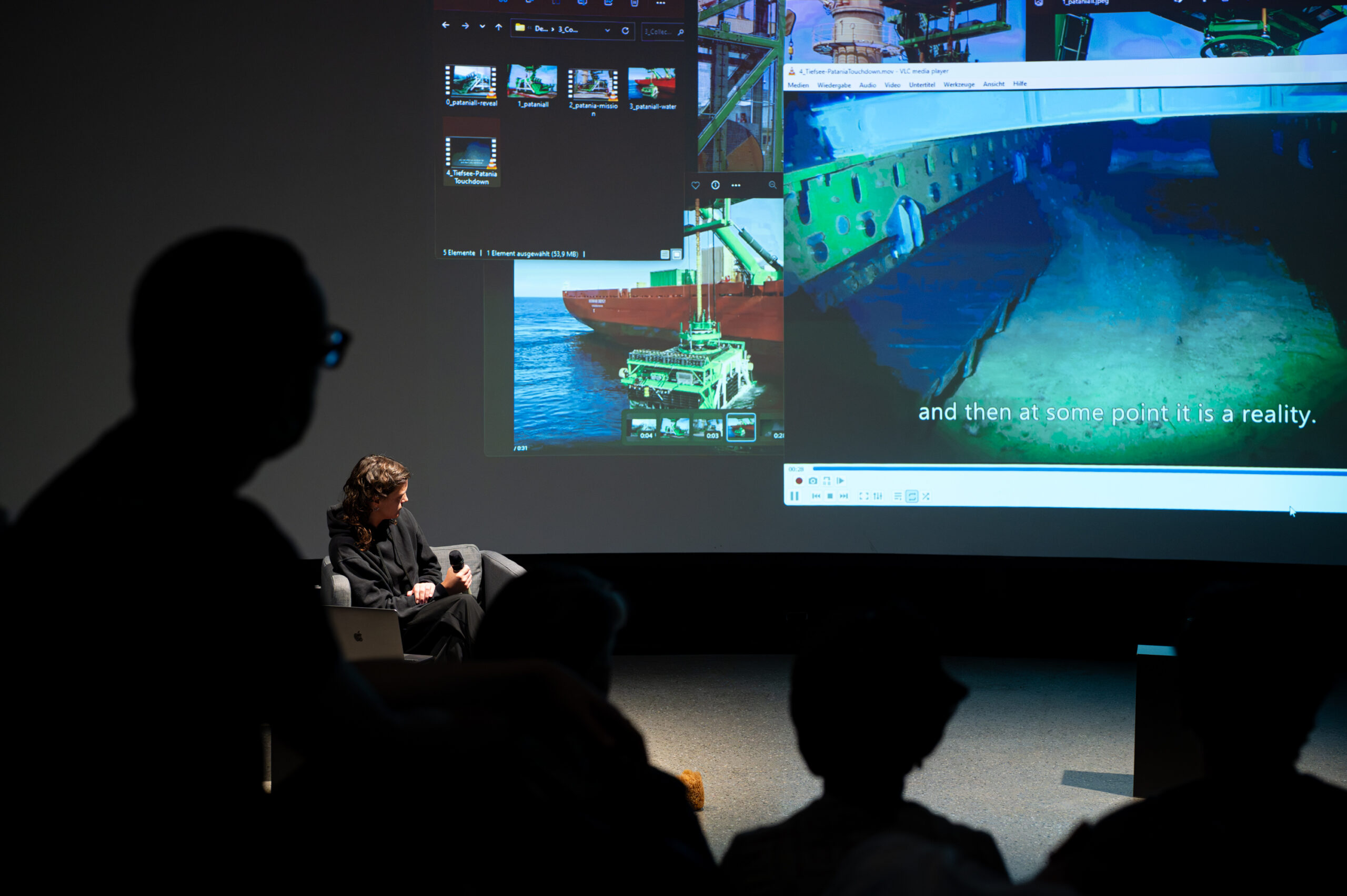 2025_10_18_BOCHUM_DeepSeeReading-052